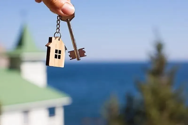 空き家を所有するデメリットと売却理由